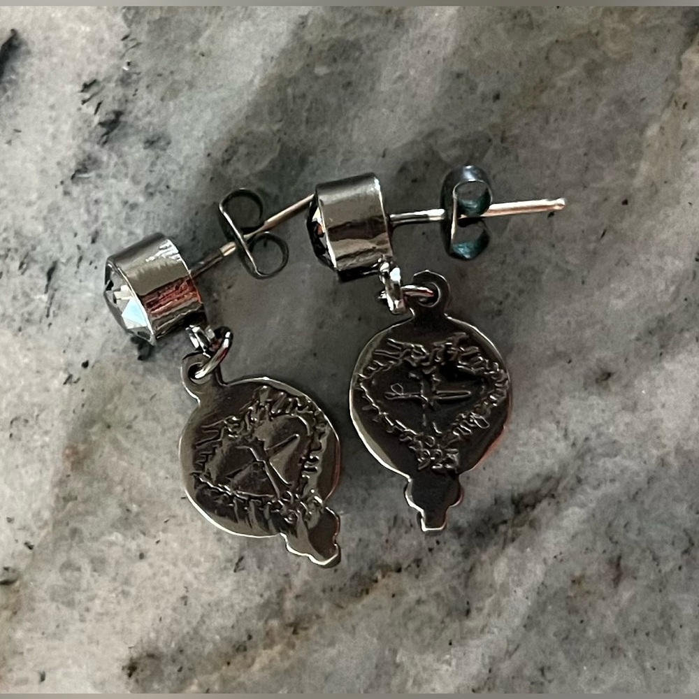 VIRGIN SAINTS & ANGELS HEMATITE LUCIA EARRINGS - Picture 2 of 6